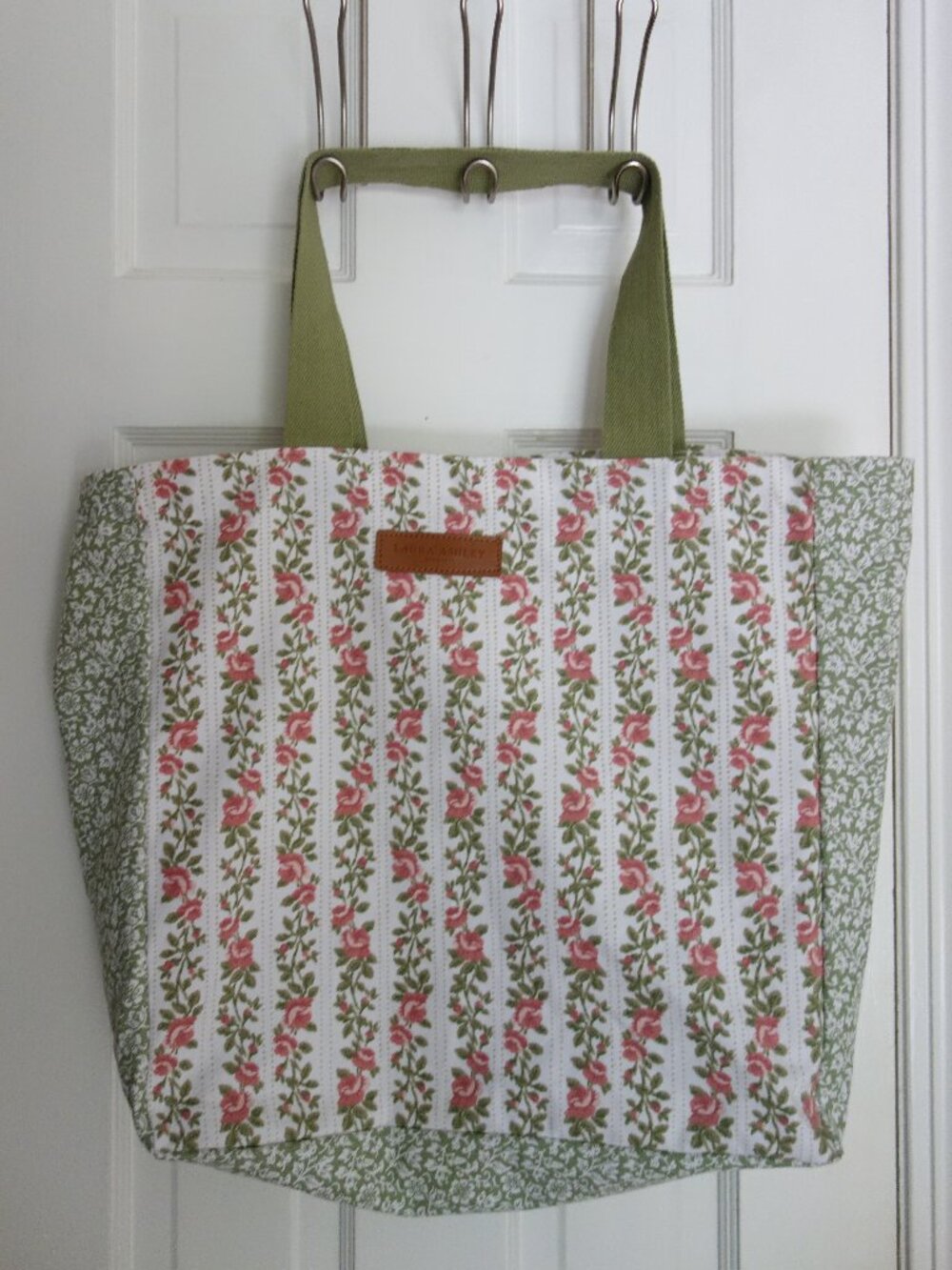 LAURA ASHLEY Canvas Cottage Floral Print Tote – very clean